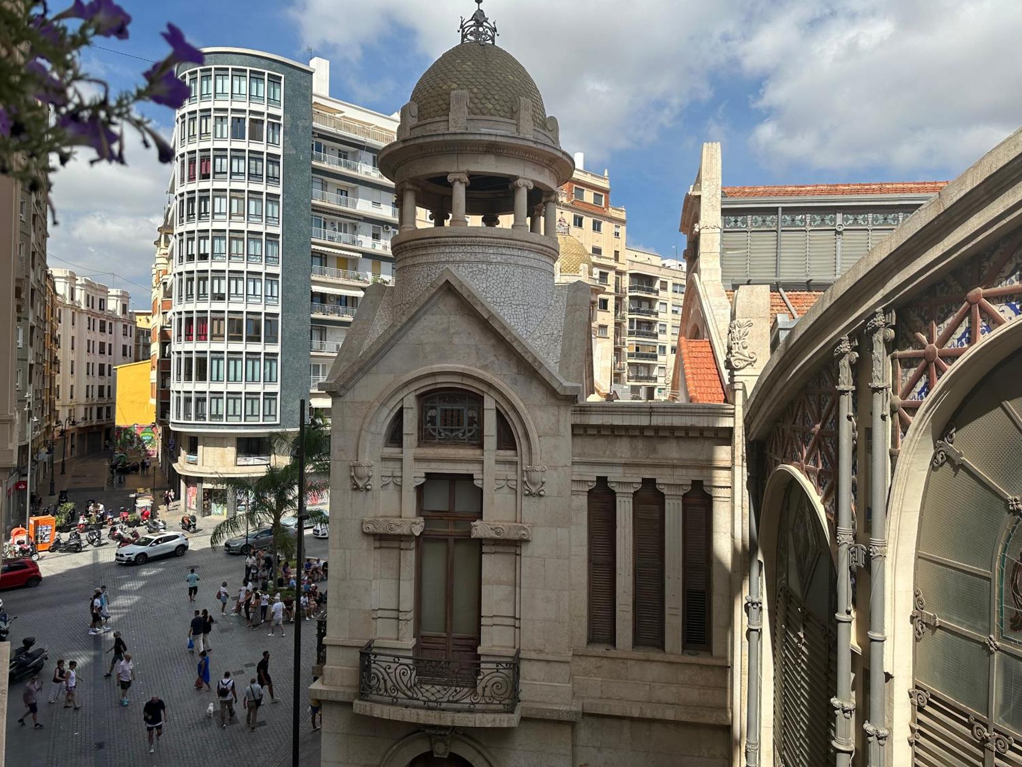 Mirador 1 Del Mercado Central - Habitacion Con Bano Privado En El Centro De La Ciudad Vella Valenza Esterno foto