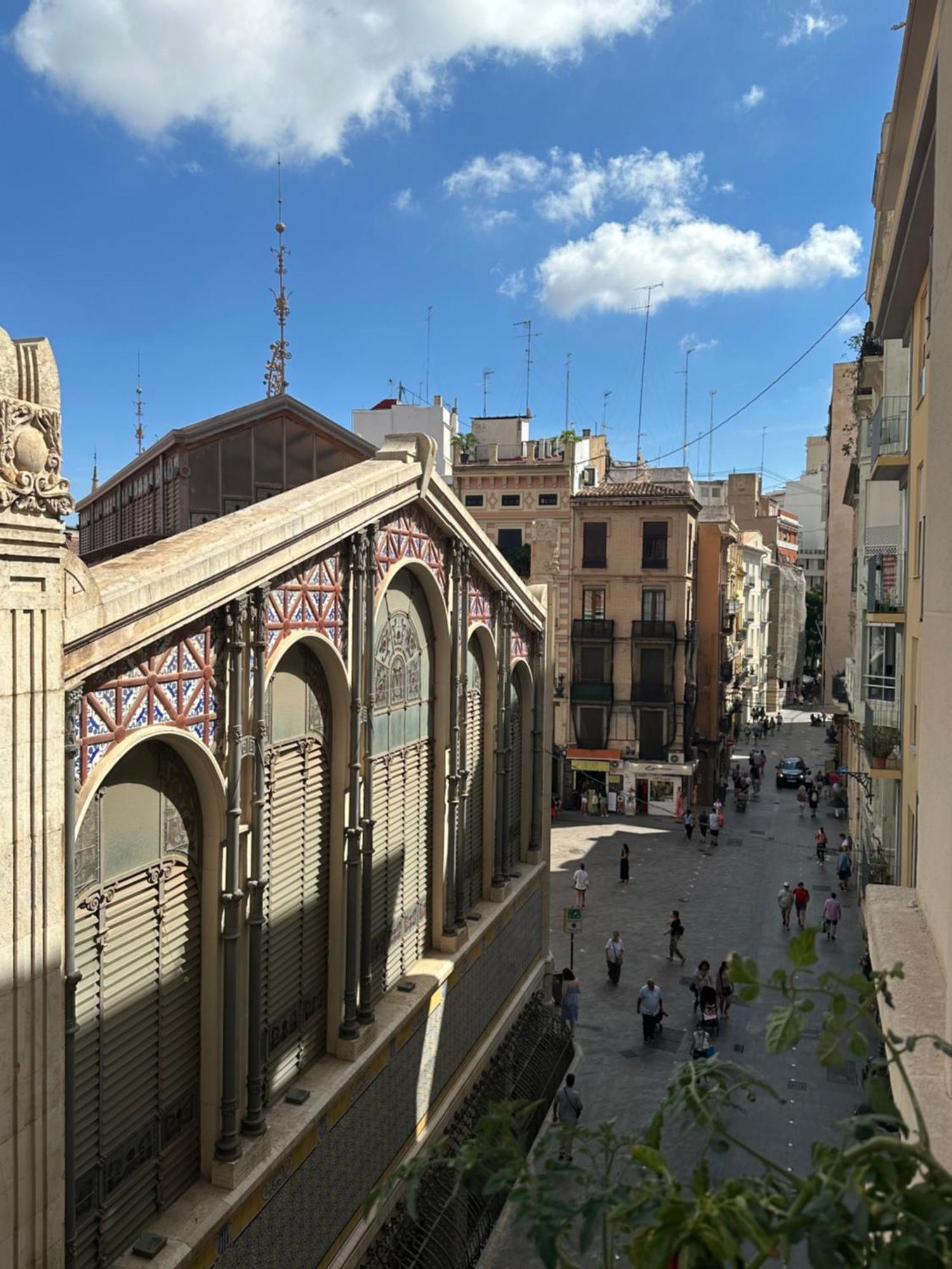 Mirador 1 Del Mercado Central - Habitacion Con Bano Privado En El Centro De La Ciudad Vella Valenza Esterno foto