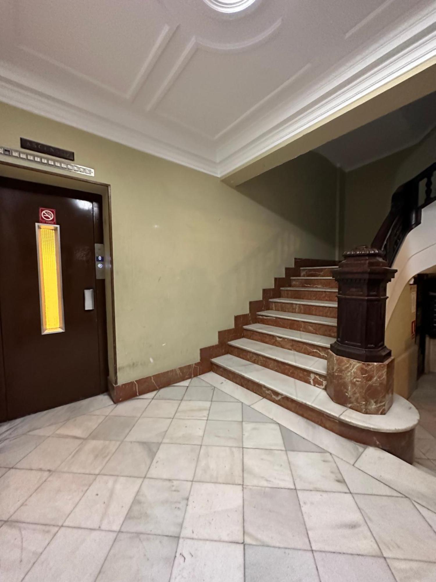 Mirador 1 Del Mercado Central - Habitacion Con Bano Privado En El Centro De La Ciudad Vella Valenza Esterno foto