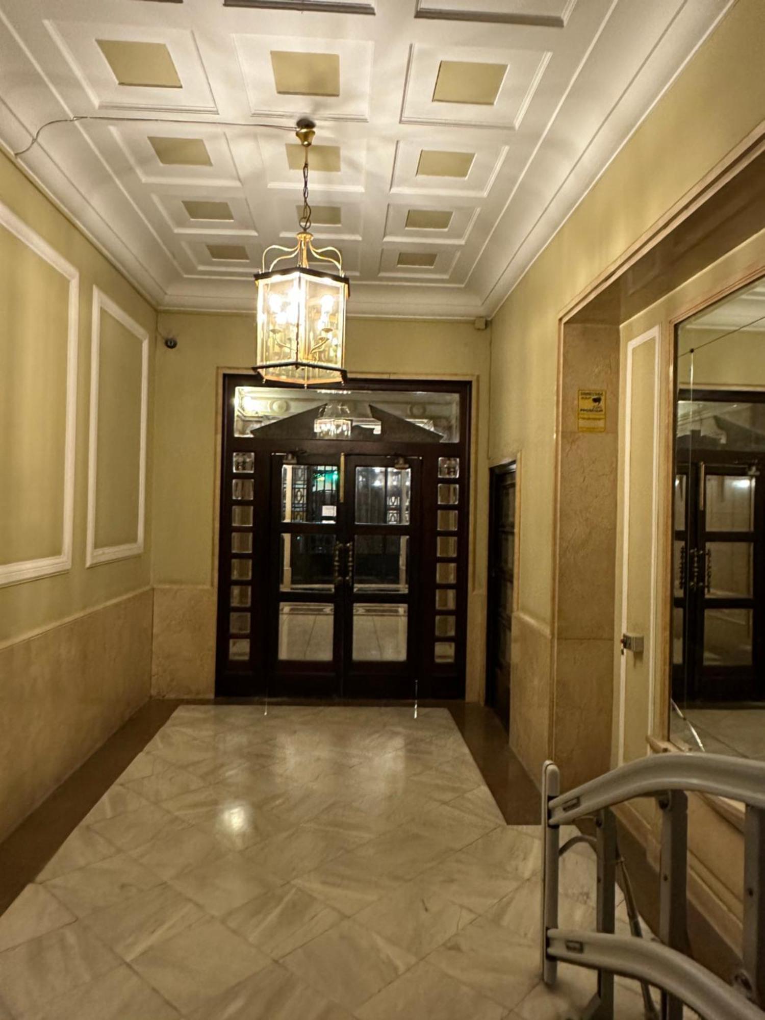Mirador 1 Del Mercado Central - Habitacion Con Bano Privado En El Centro De La Ciudad Vella Valenza Esterno foto