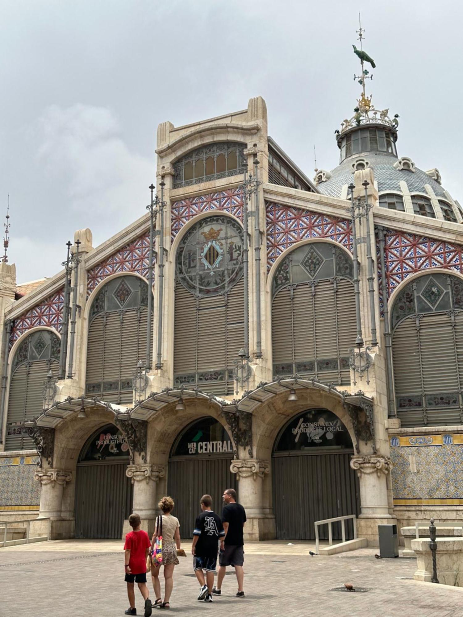 Mirador 1 Del Mercado Central - Habitacion Con Bano Privado En El Centro De La Ciudad Vella Valenza Esterno foto