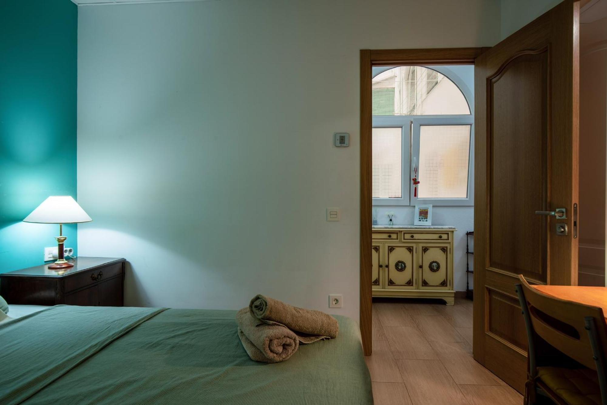 Mirador 1 Del Mercado Central - Habitacion Con Bano Privado En El Centro De La Ciudad Vella Valenza Esterno foto